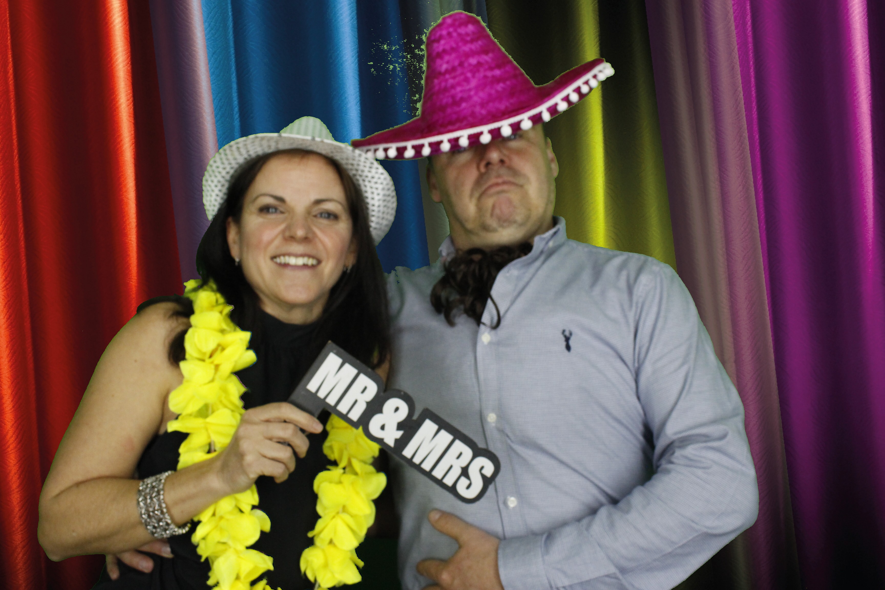 Mr & Mrs Mills | View more photos from the event at gallery.myphotoboothexperience.co.uk/u/MyPhotoBoothExperienceLtd/Mr-Mrs-Mills